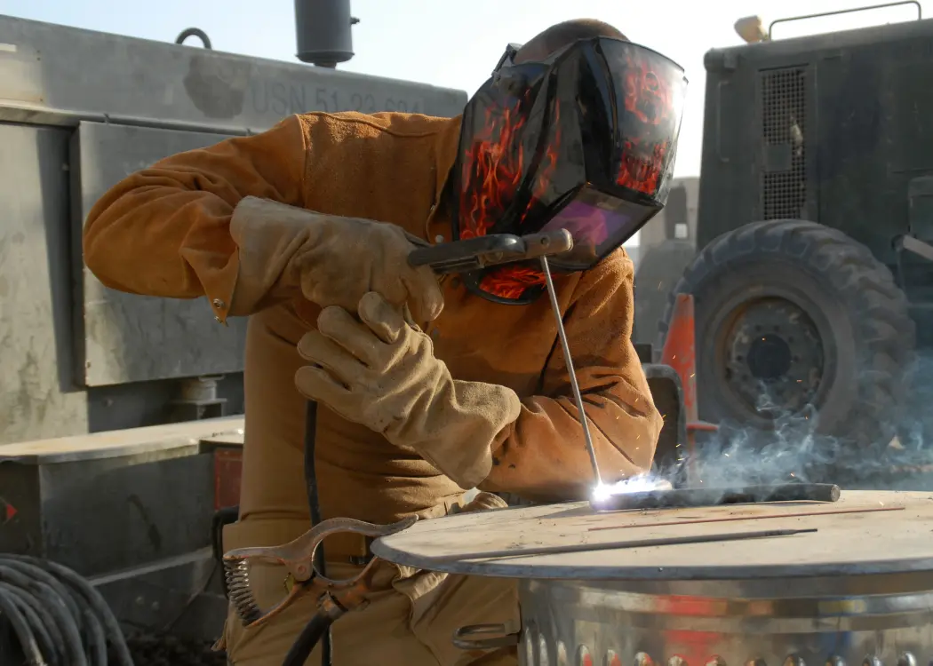 person-military-construction-metal-welding-industry-709384-pxhere.com